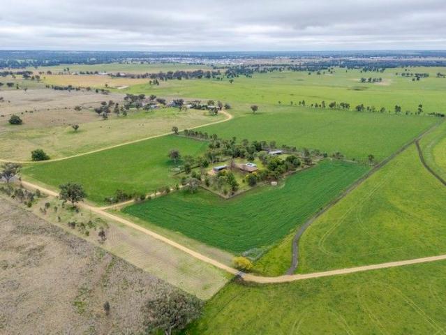 Cottage for sale in Dubbo