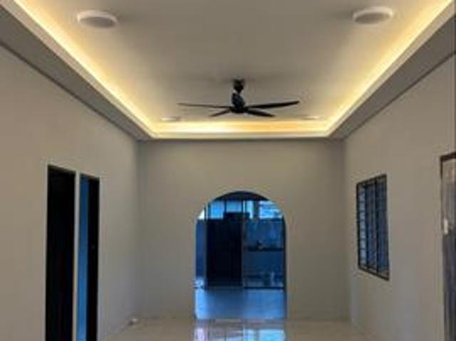Property for rent in Malaka