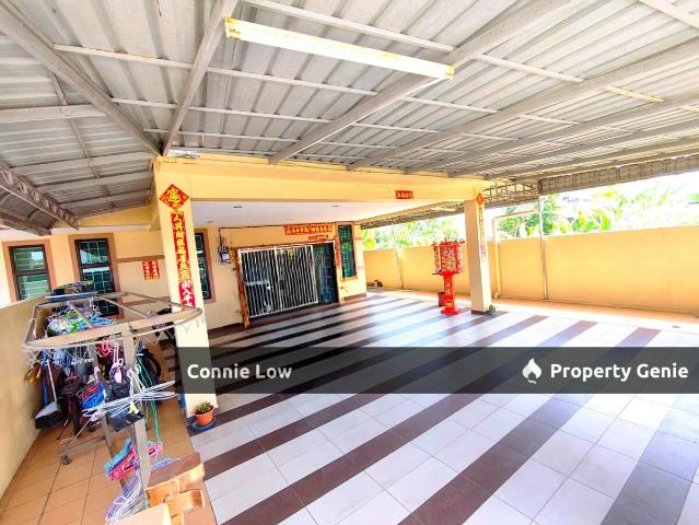 Residential House for sale in Perak, Perak Tengah