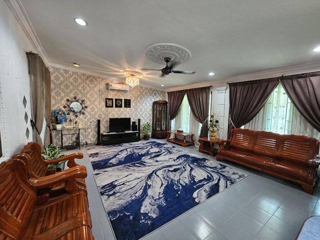 Terraced House for sale in Malaka