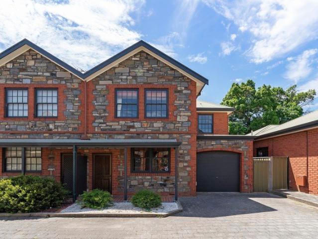 Townhouse for rent in Horseshoe Creek, South Australia