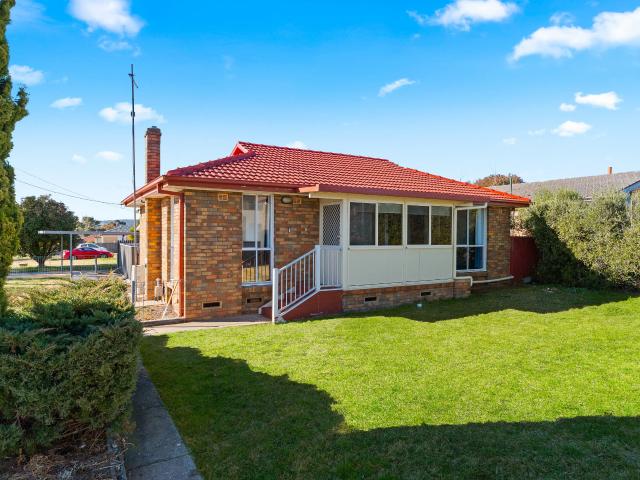 House for sale in Brisbane Grove, New South Wales