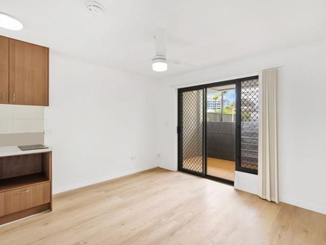 Granny Flat for rent in Toombul, Queensland