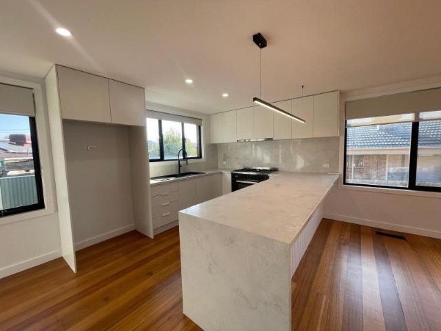 House for rent in Gladstone Park, Victoria
