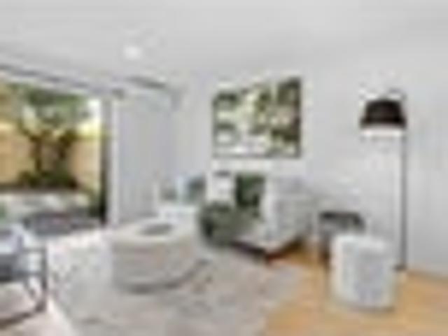 Apartment for sale in Paremoremo, Oroua County