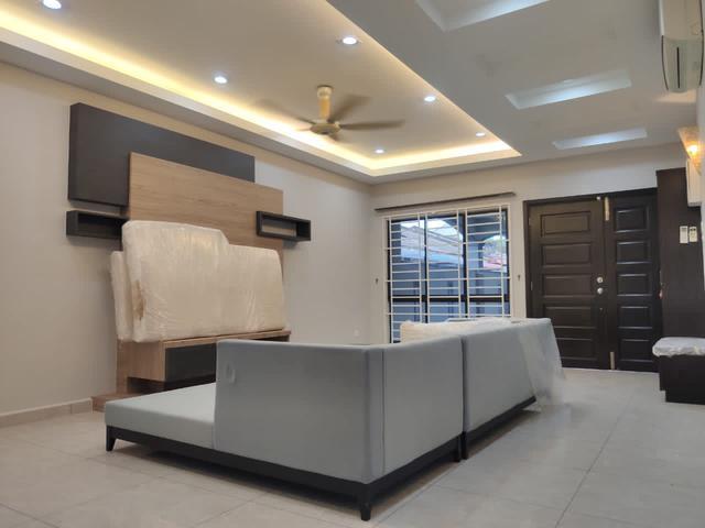 Terraced House for sale in Malaka