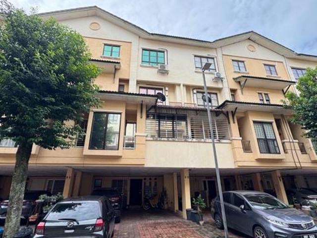 Townhouse for sale in Langat, Selangor