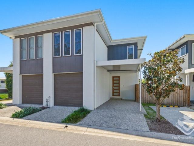Townhouse for rent in Fernbrook, Queensland