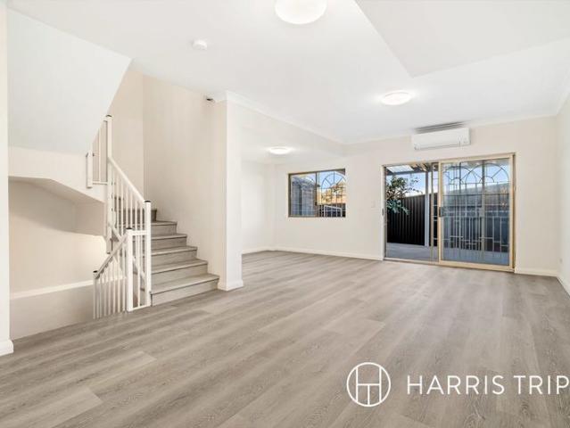 Townhouse for rent in Sydney, New South Wales