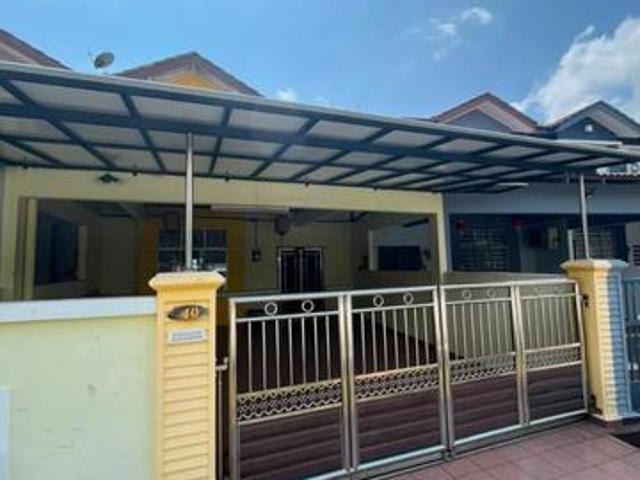 Terraced House for sale in Malaka