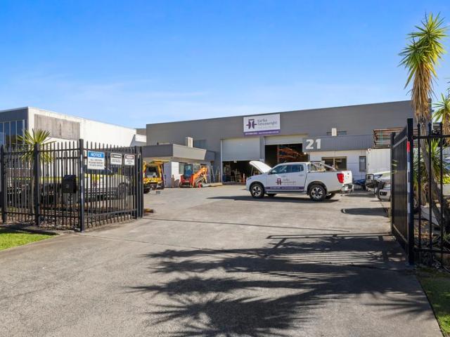 Warehouse for rent in Methul, Queensland