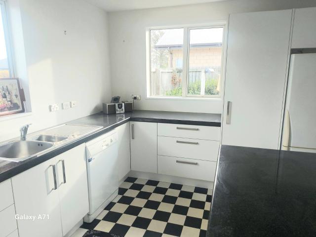 House for rent in Chaslands, Canterbury