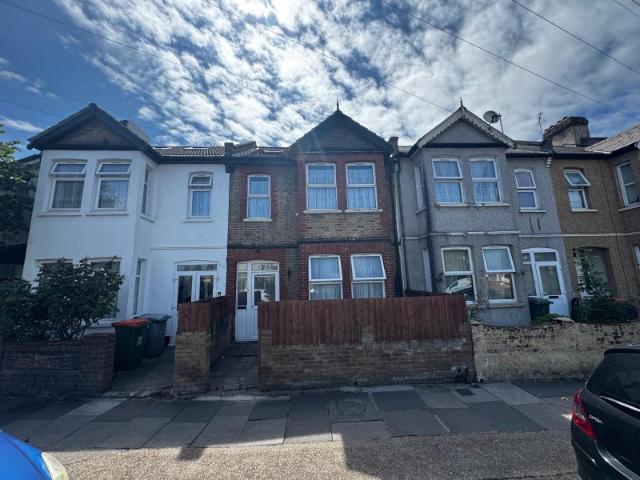 Studio for rent in London Borough of Newham, Greater London