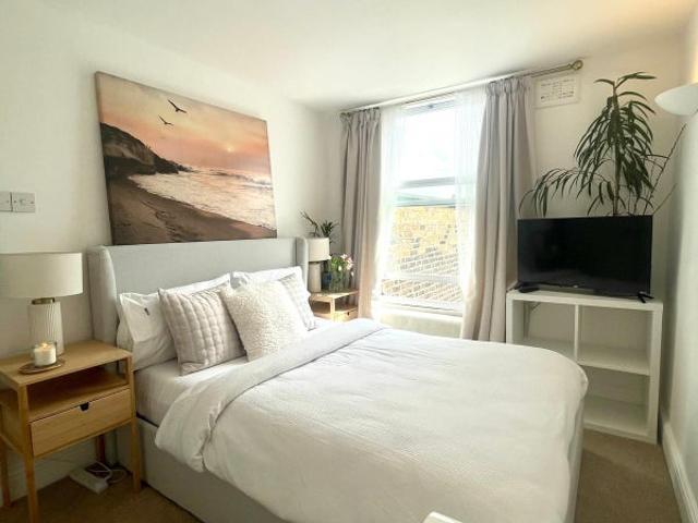Apartment for rent in Earl's Court, Greater London