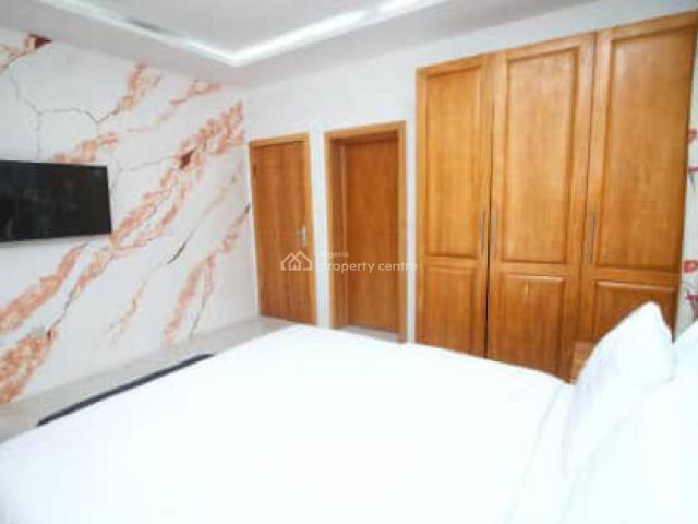 Flat for rent in Eti Osa, Lagos