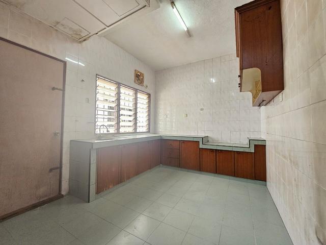 Terraced House for sale in Seri Kembangan, Majlis Bandaraya Subang Jaya