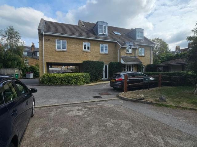 Apartment for rent in Royal Borough of Kingston upon Thames, Greater London