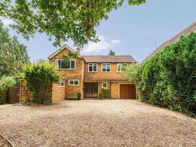 House for sale in Gerrards Cross, Tatling End