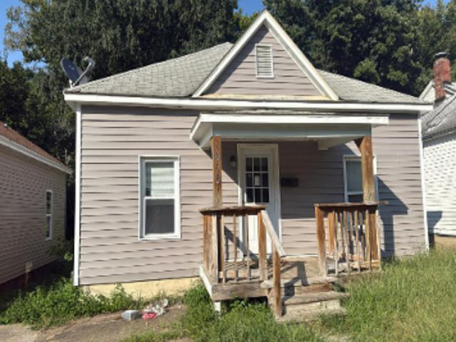 House for sale in Hannibal, Missouri