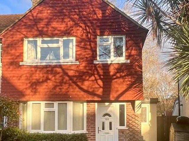 House for rent in Whitton, Greater London