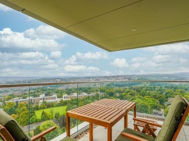 House for sale in Broomhill, South Yorkshire