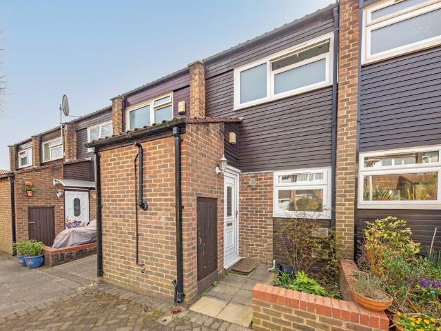 Apartment for rent in Southfields, Greater London