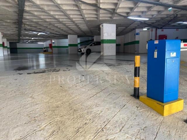 Garagem alugar em Santa Maria Maior, Funchal