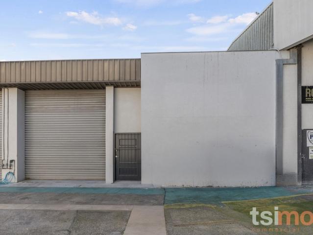 Warehouse for rent in Cheltenham, Melbourne