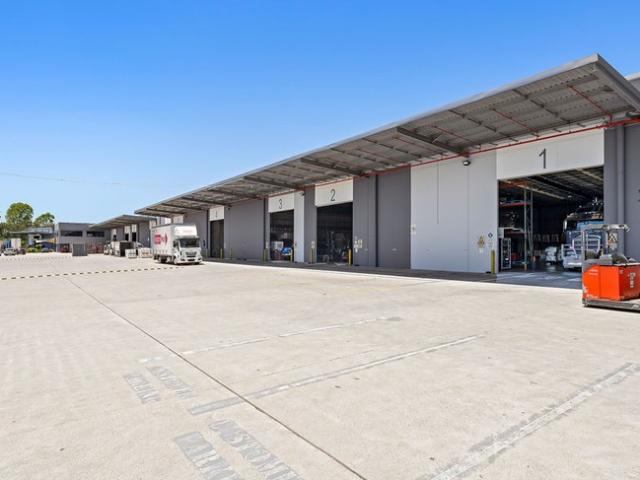 Warehouse for rent in Toombul, Queensland