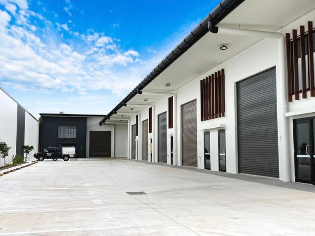 Warehouse for rent in Toombul, Queensland