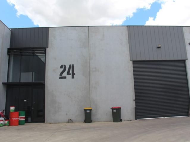 Warehouse for rent in Epping, Melbourne