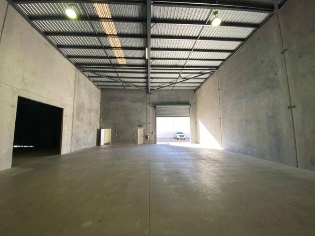 Warehouse for rent in Toombul, Queensland