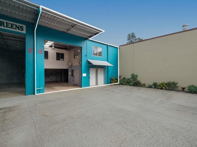 Warehouse for sale in Kings Creek, Queensland