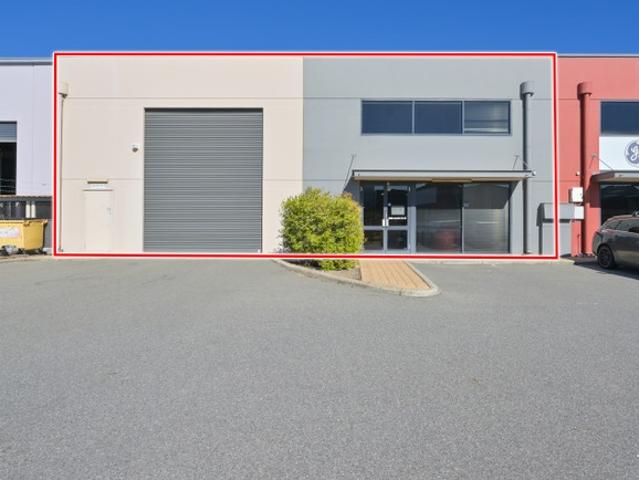 Warehouse for rent in Canning Vale, Western Australia