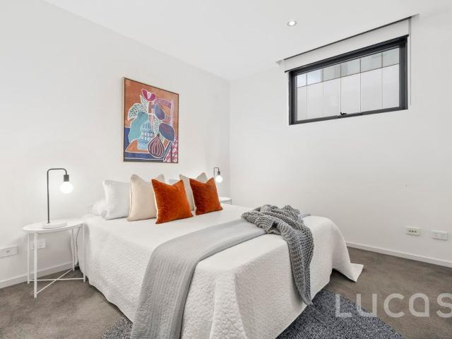 Apartment for sale in Docklands, Melbourne