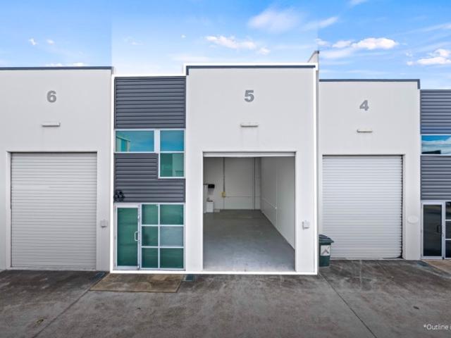 Warehouse for rent in Toombul, Queensland
