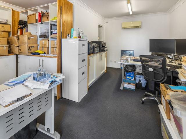 Warehouse for rent in Toombul, Queensland
