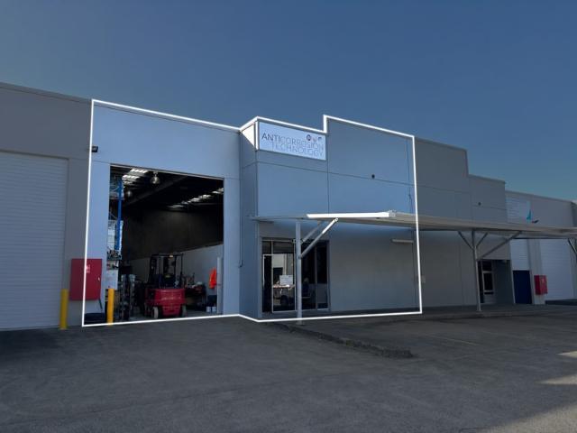 Warehouse for rent in Toombul, Queensland