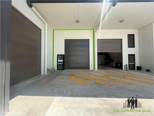 Warehouse for rent in Toombul, Queensland