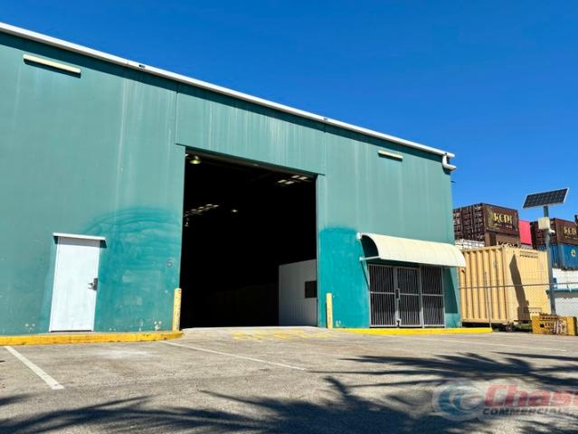 Warehouse for rent in Toombul, Queensland