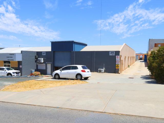 Warehouse for rent in O'connor, Western Australia