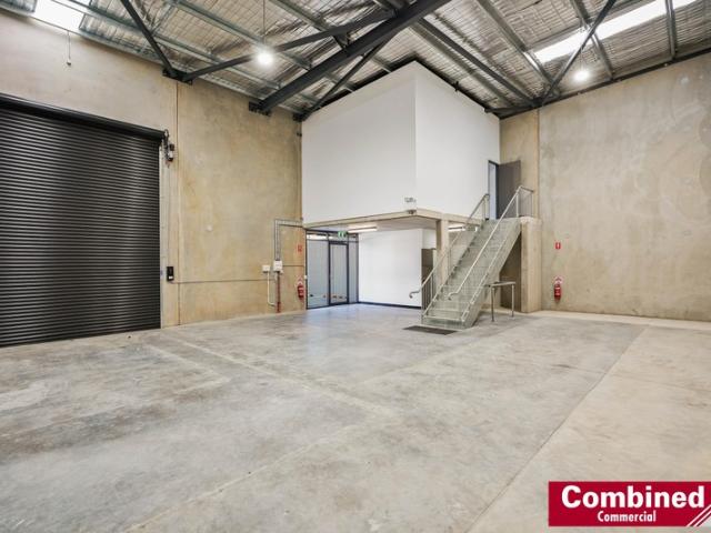 Warehouse for rent in Smeaton Grange, Sydney