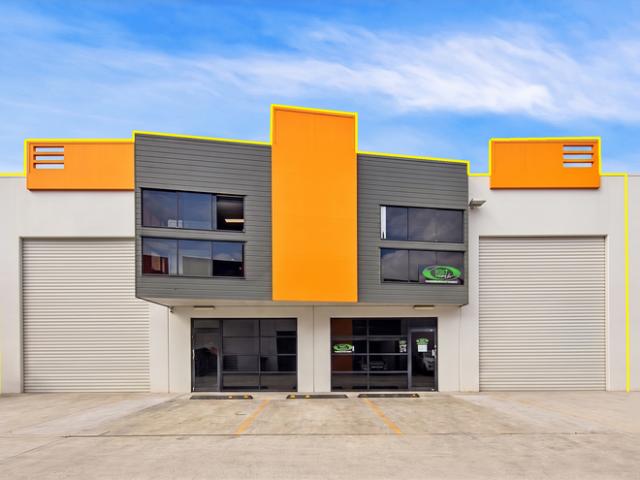 Warehouse for rent in Toombul, Queensland