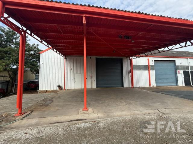 Warehouse for rent in Toombul, Queensland
