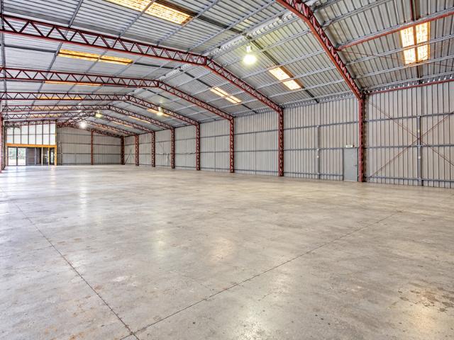 Warehouse for rent in Burleigh Gardens, Gold Coast City