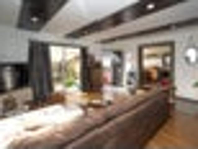 Townhouse for sale in Heathcote, Canterbury
