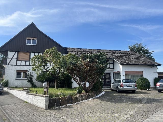 Mehrfamilienhaus kaufen in Brilon, Nordrhein-Westfalen