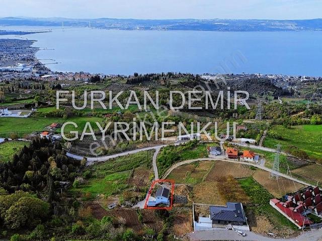 Karamürsel içerisinde satılık Villa