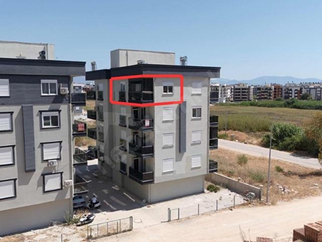 Kum, Finike içerisinde satılık mülk