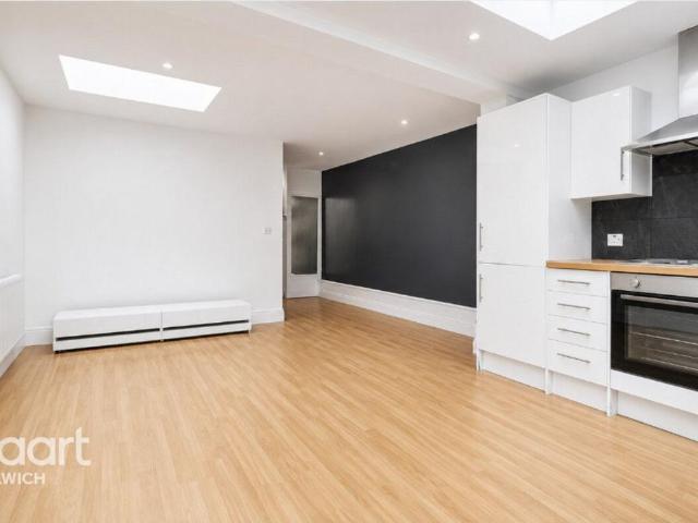 Apartment for rent in Peckham, Greater London